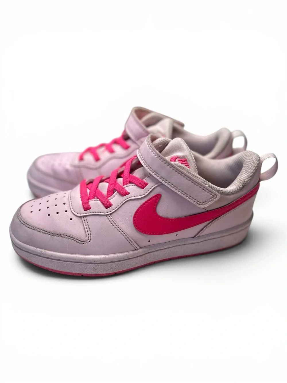 Nike - IsoFly Kids Pink & Hot Pink Low-Top Sneakers - Size 3